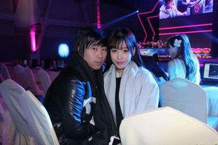 爆料卢本伟的小孩视频,可爱瞬间引网友热议